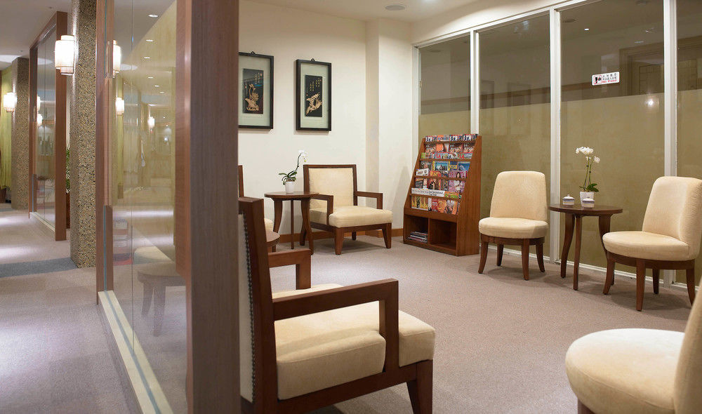Hotel Royal Chihpin Wenquan Εξωτερικό φωτογραφία A waiting room at a dental practice